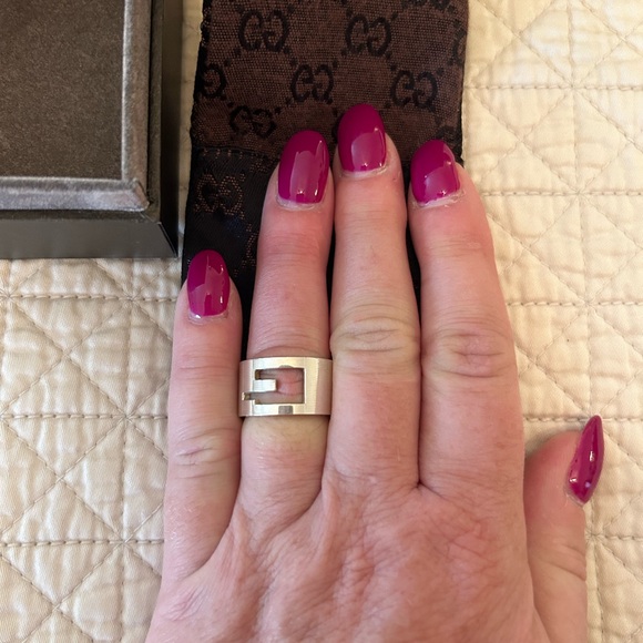 Gucci Ring, New in Box - Picture 2 of 6